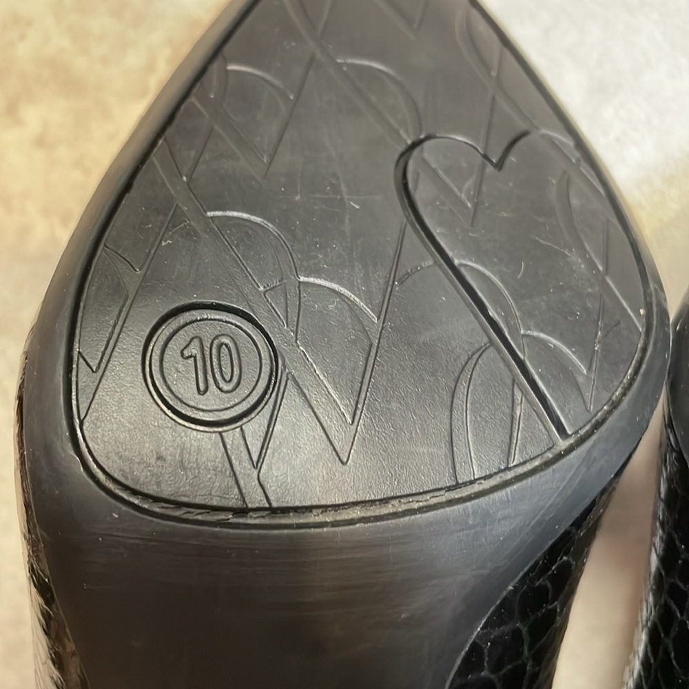 Sam & Libby women’s black reptile print heels. Size 10 - Picture 9 of 12
